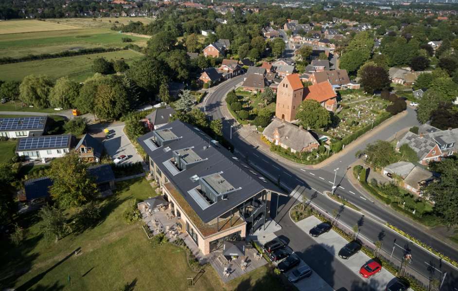 A fresh combination of rural idyll and timeless design, Deezbüller Straße 70, 25899 Niebull